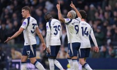 开云体育官网-热刺客场惨败，球队反弹压力巨大的简单介绍