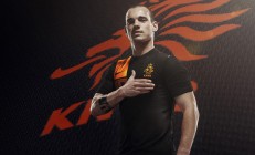 开云体育登录-当绿茵传奇交织，福登欧冠封神之夜，映照伊拉克加时鏖战的足球史诗