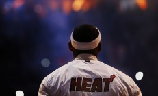 开云APP-孤胆骑士与沉默圣城，保罗关键制胜背后的篮球哲学