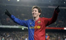 开云体育下载-当沙漠雄狮遇见红魔，梅西在阿尔及利亚对阵曼联的友谊赛中展现不朽巨星价值