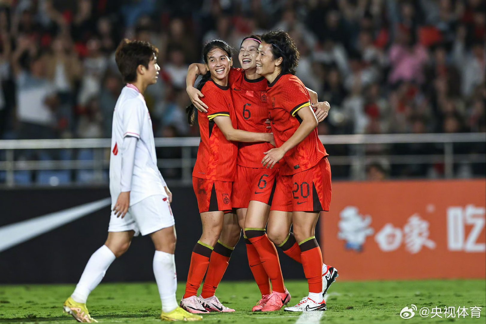 世界女足比赛中中国队勇夺冠军 世界女足比赛中中国队勇夺冠军