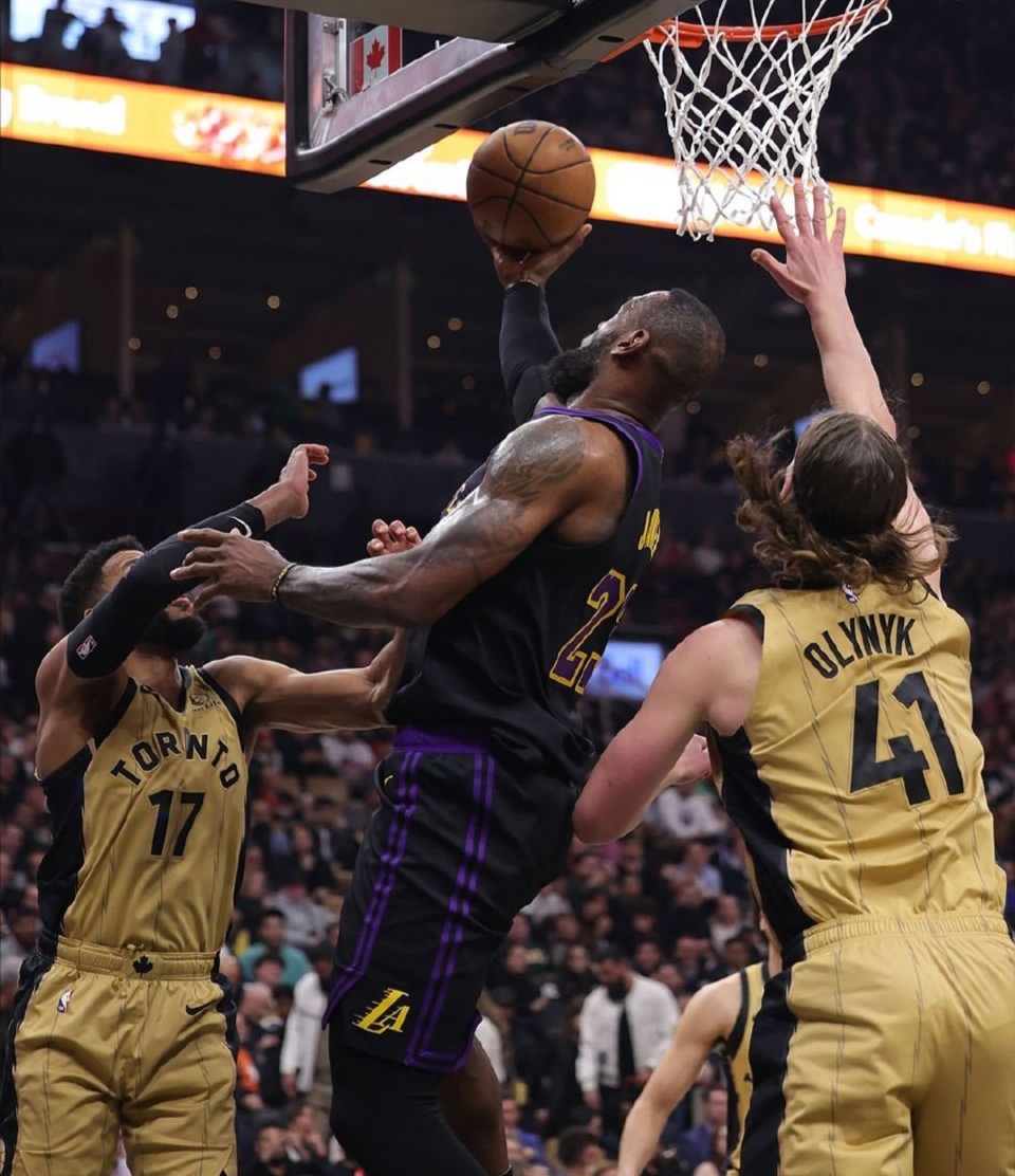 关于拉塞尔独揽分,掀翻马刺助湖人获胜的信息 关于拉塞尔独揽分,掀翻马刺助湖人获胜的信息