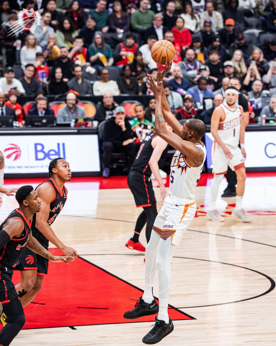 猛龙大胜独行侠，范弗利特连场火力全开的简单介绍