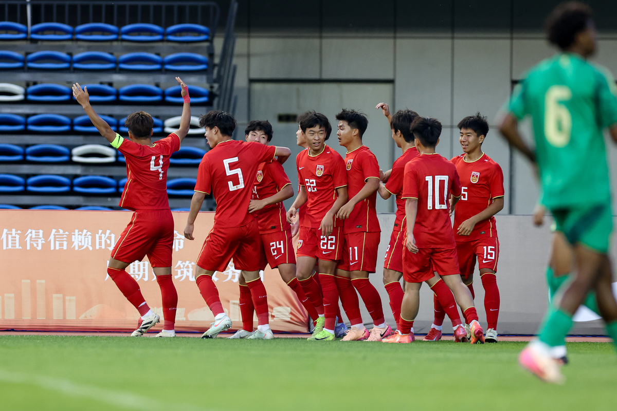 包含双方球队征战勇毅，比赛进程一触即发的词条