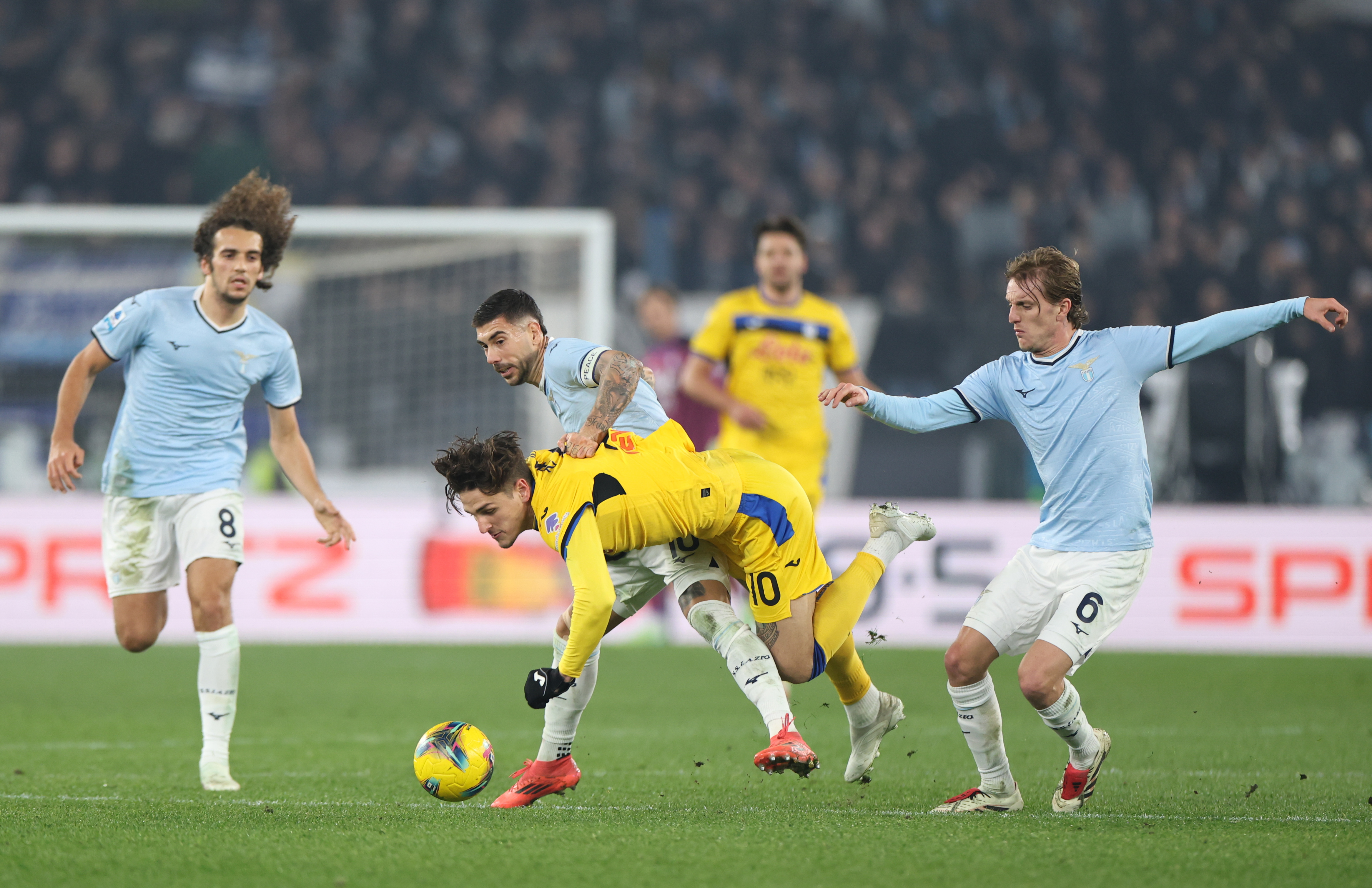 包含拉齐奥客场大胜，近况一片向好的词条