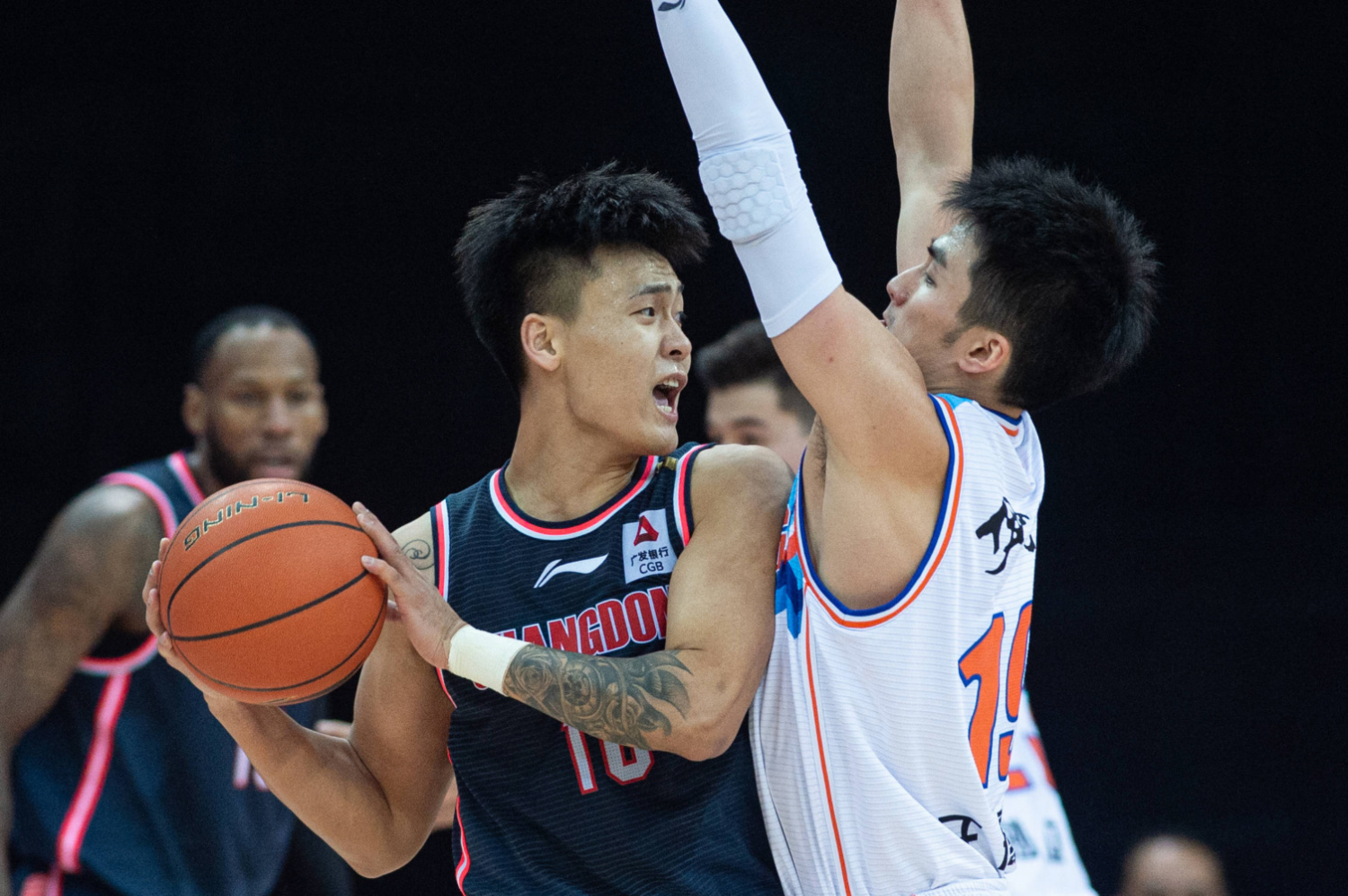 包含凯尔特人横扫山东队，高诗岩扛起全队的词条