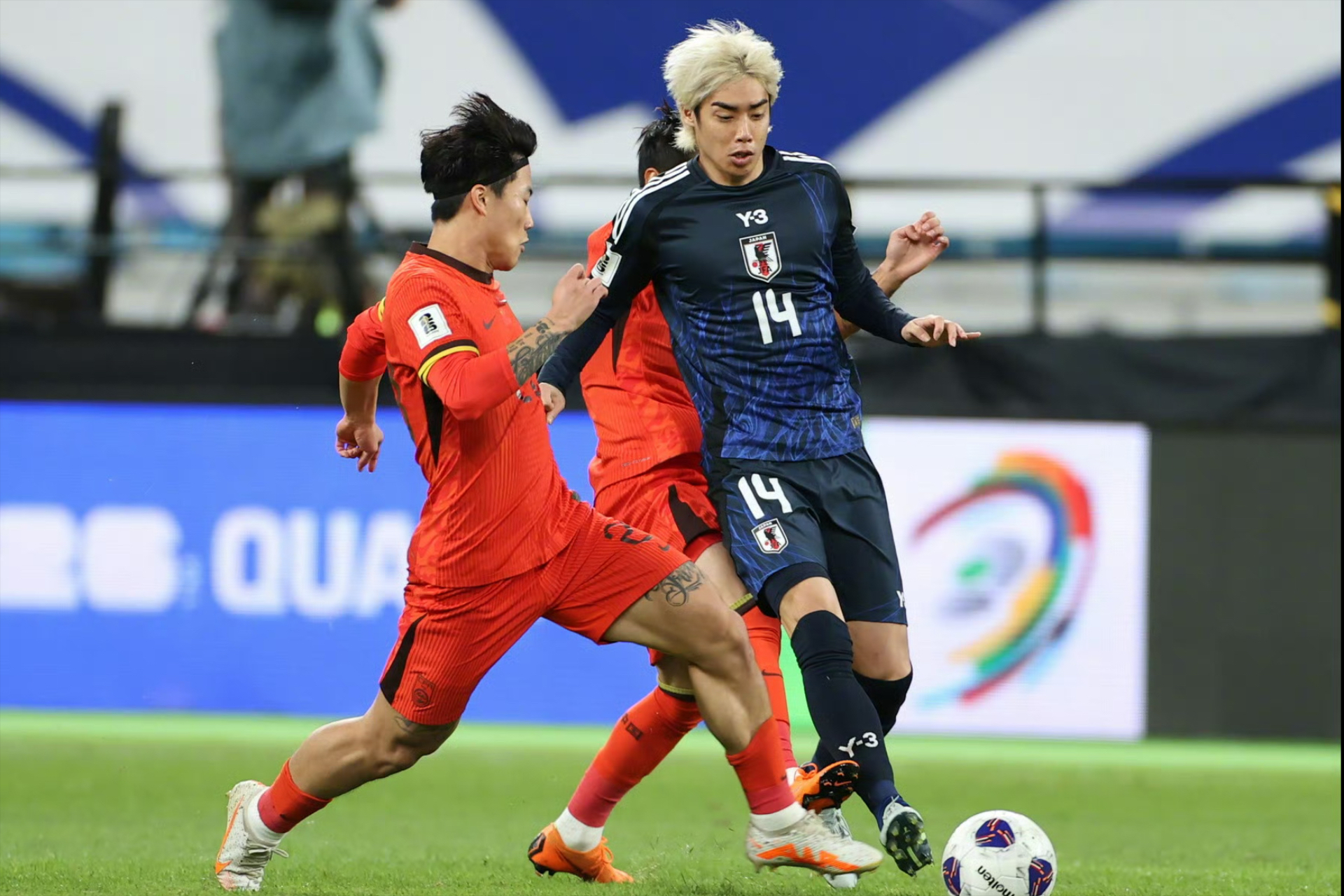 关于中国队横扫日本队，黄鸭组合关键制胜的信息