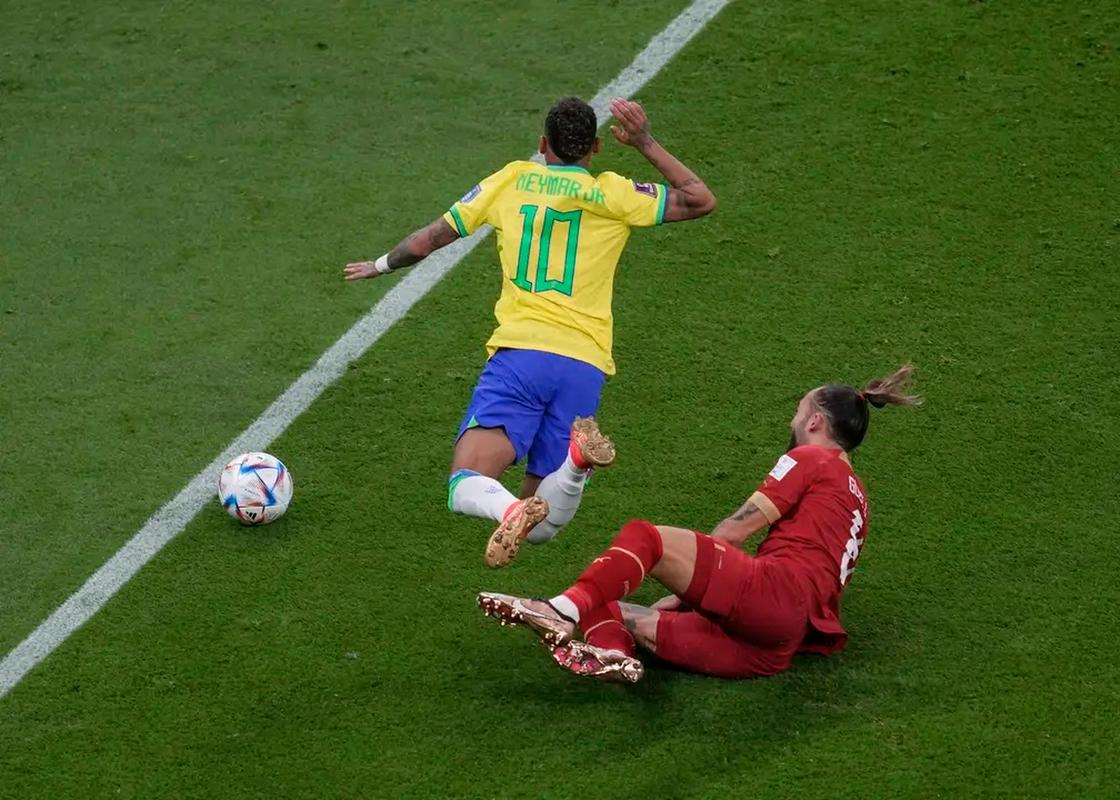 包含巴西球员因伤缺席即将开幕的洲际比赛的词条