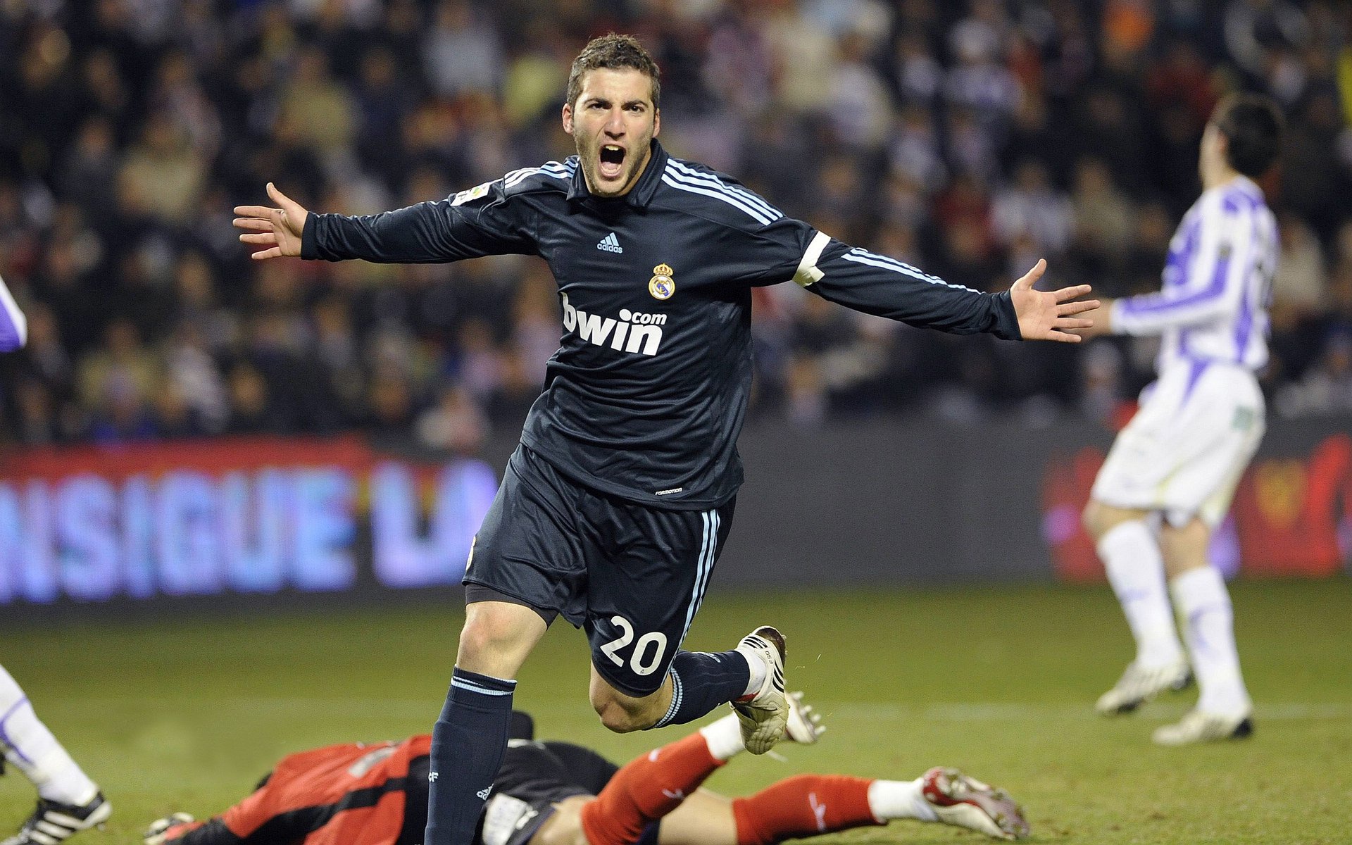 奥运周期关键战之夜，布伦森在焦点战中证明自己