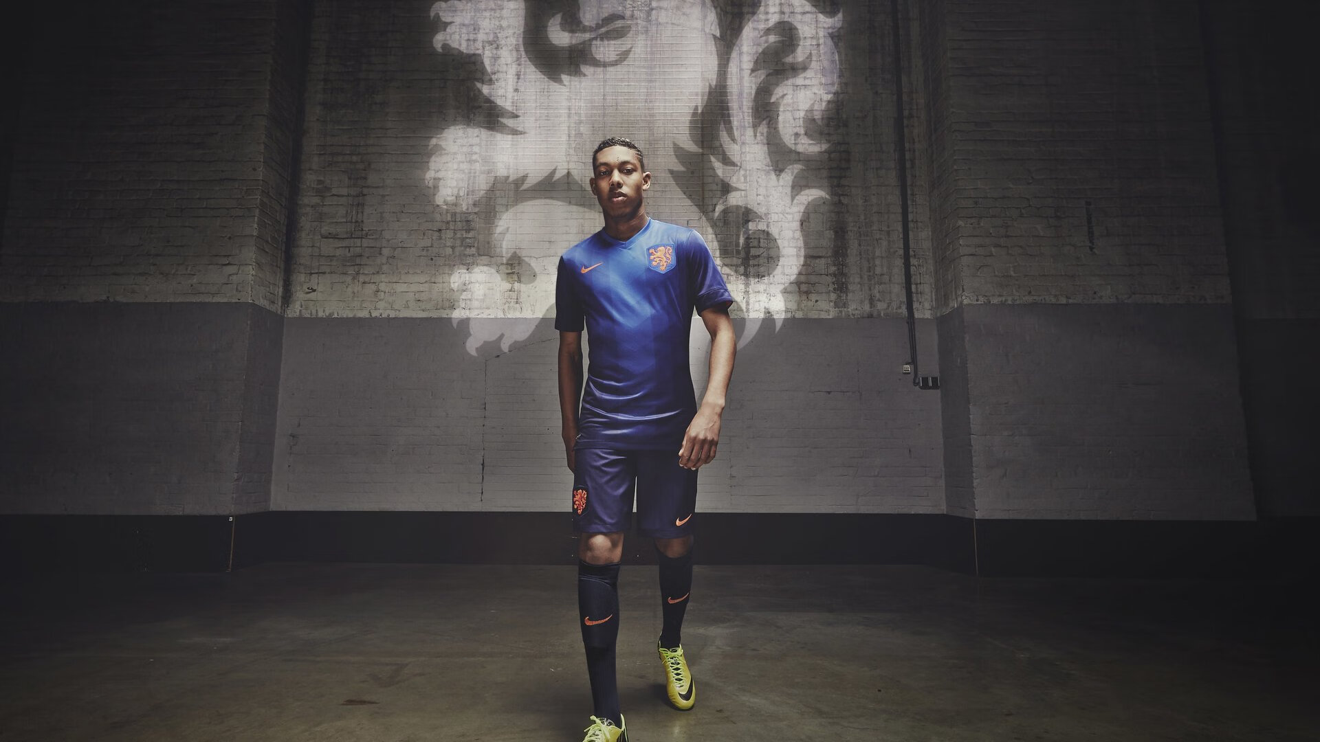 英超争冠焦点战，山西队压制老鹰的战术启示