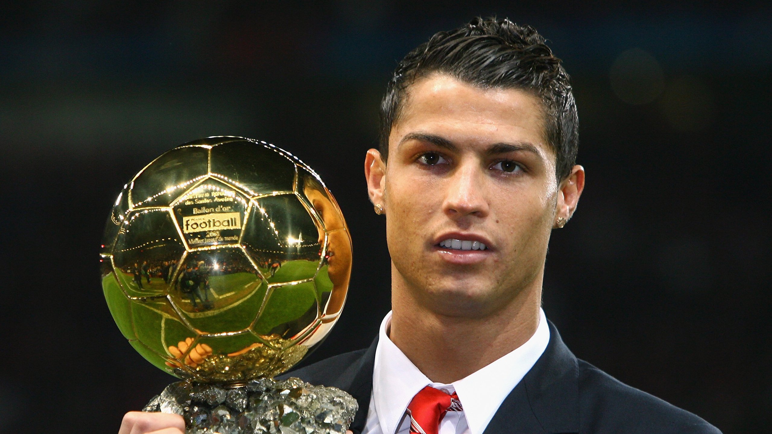 当AC米兰绝杀乌拉圭，基米希的跨界领导力启示录